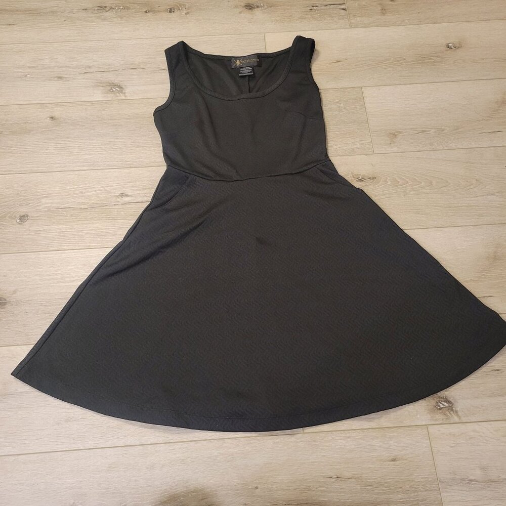 Black Sleeveless Fit & Flare Dress With Subtle Chevron Pattern